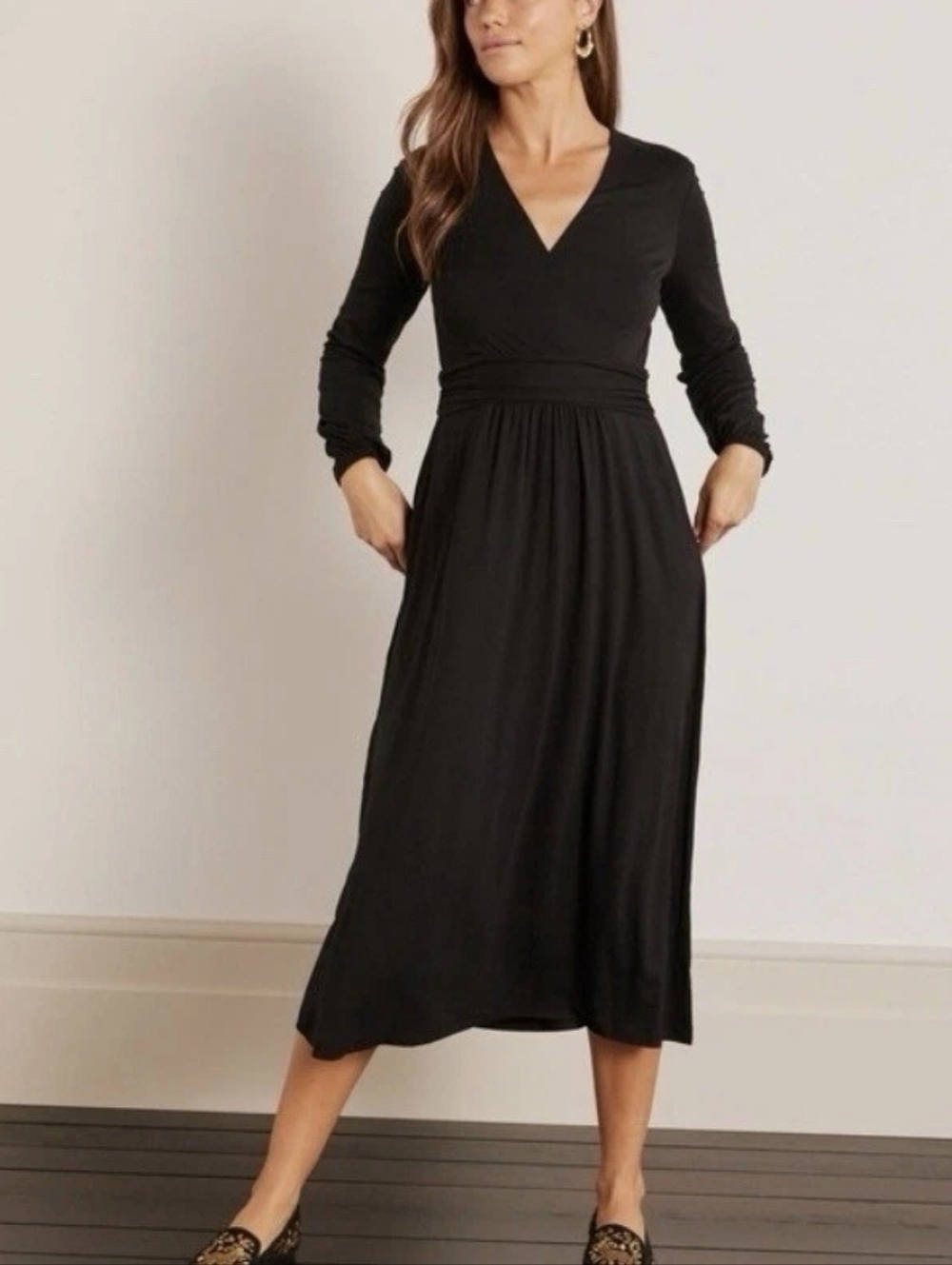 Boden Layla Ruched Jersey Dress Black | Flattering V-Neck | Pockets | Size 8R